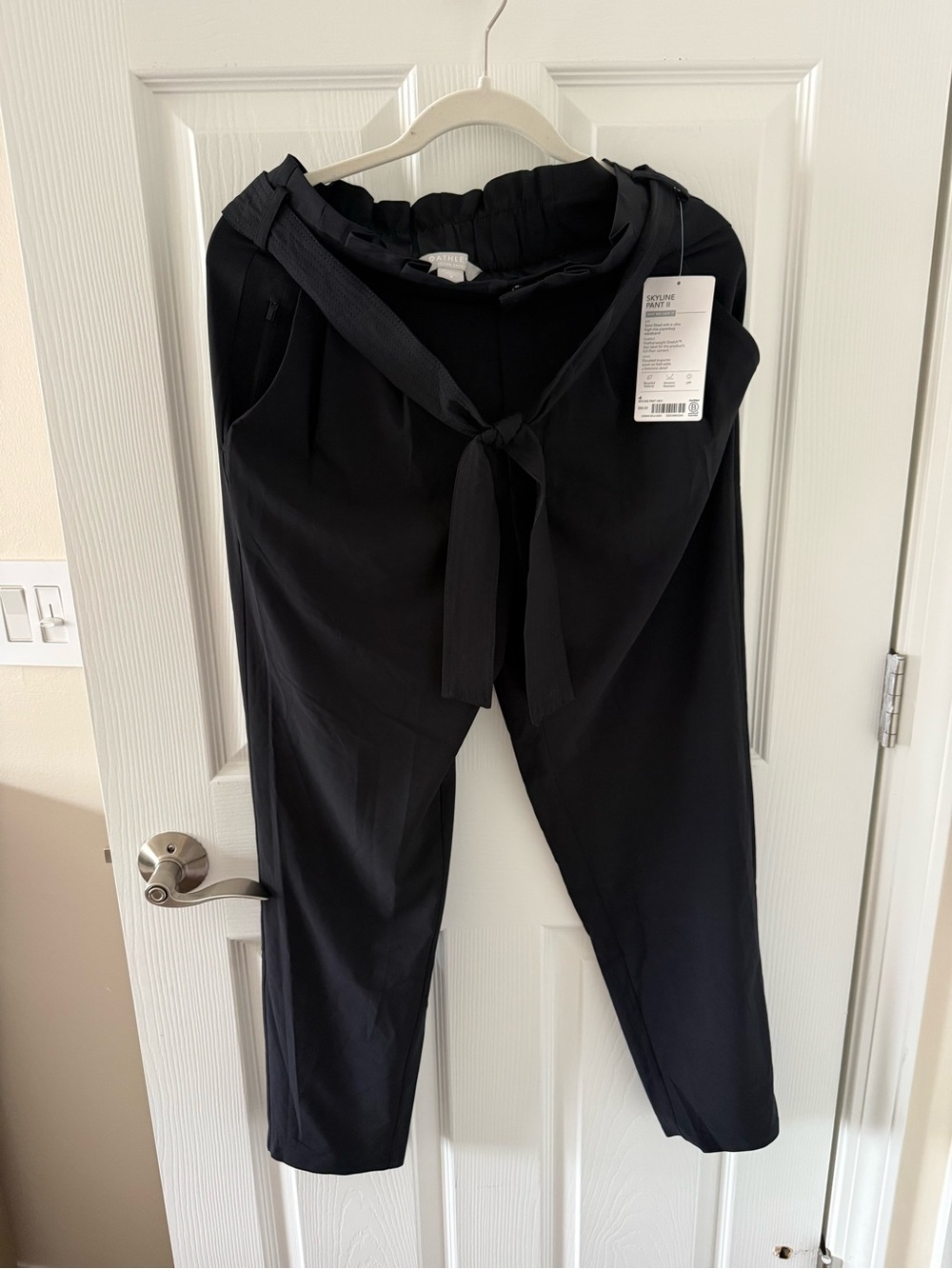 Athleta Skyline Pants II size 4 black